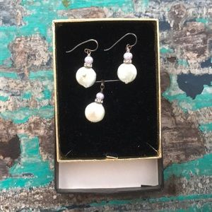 Pearl earrings and matching pendant